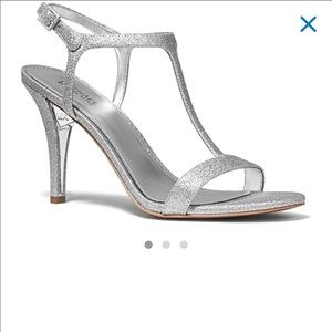 MICHAEL KORS HEELS PUMP